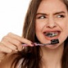 Kem đánh răng than hoạt tính có tốt như quảng cáo?